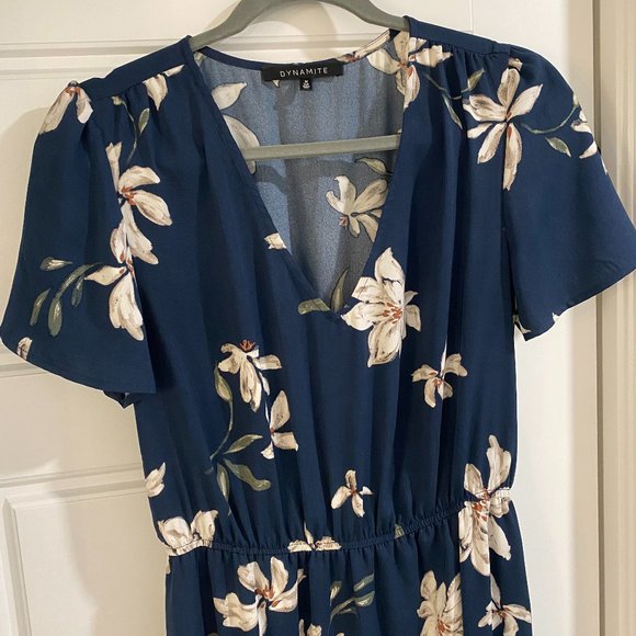 Dynamite Floral Maxi Dress - Picture 2 of 4